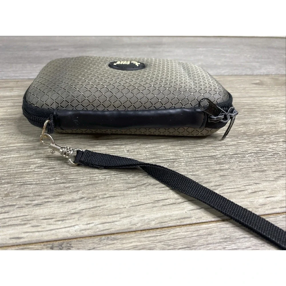 dreamGEAR Nintendo DS &‎ DS Lite Zipper Case Black Silver
